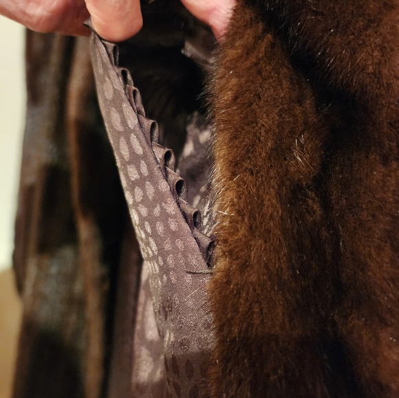 Sheared Blackgama Mink Coat - Picture 9 of 11